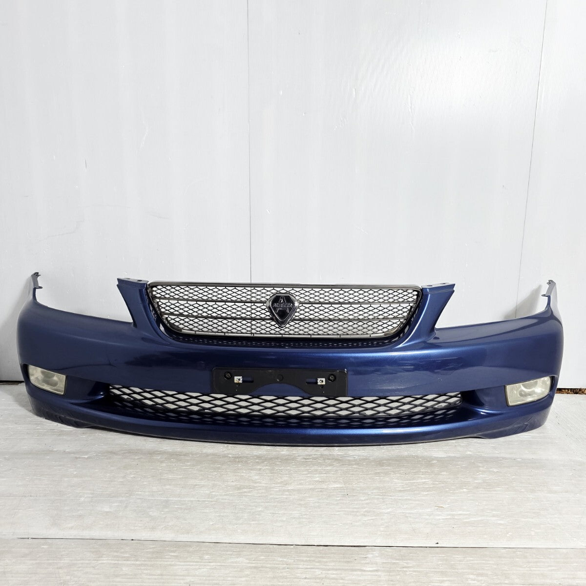 Toyota Altezza JCE10W Gita Front Bumper w/ Fog Lights and Grille