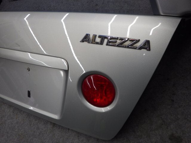Altezza SXE10 Trunk W/ High Rise Spoiler