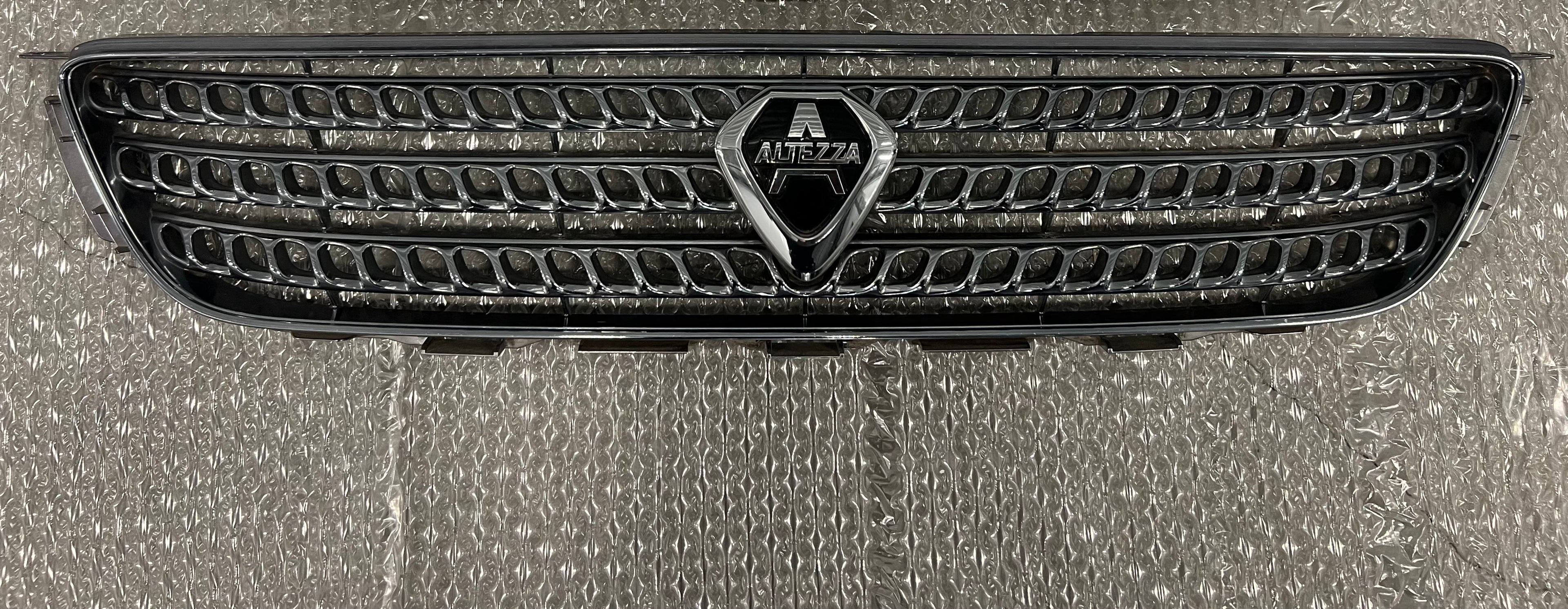 Genuine OEM Altezza SXE10/GXE10 Front Grille