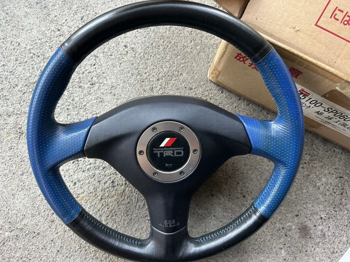 TRD SRS option airbag steering wheel